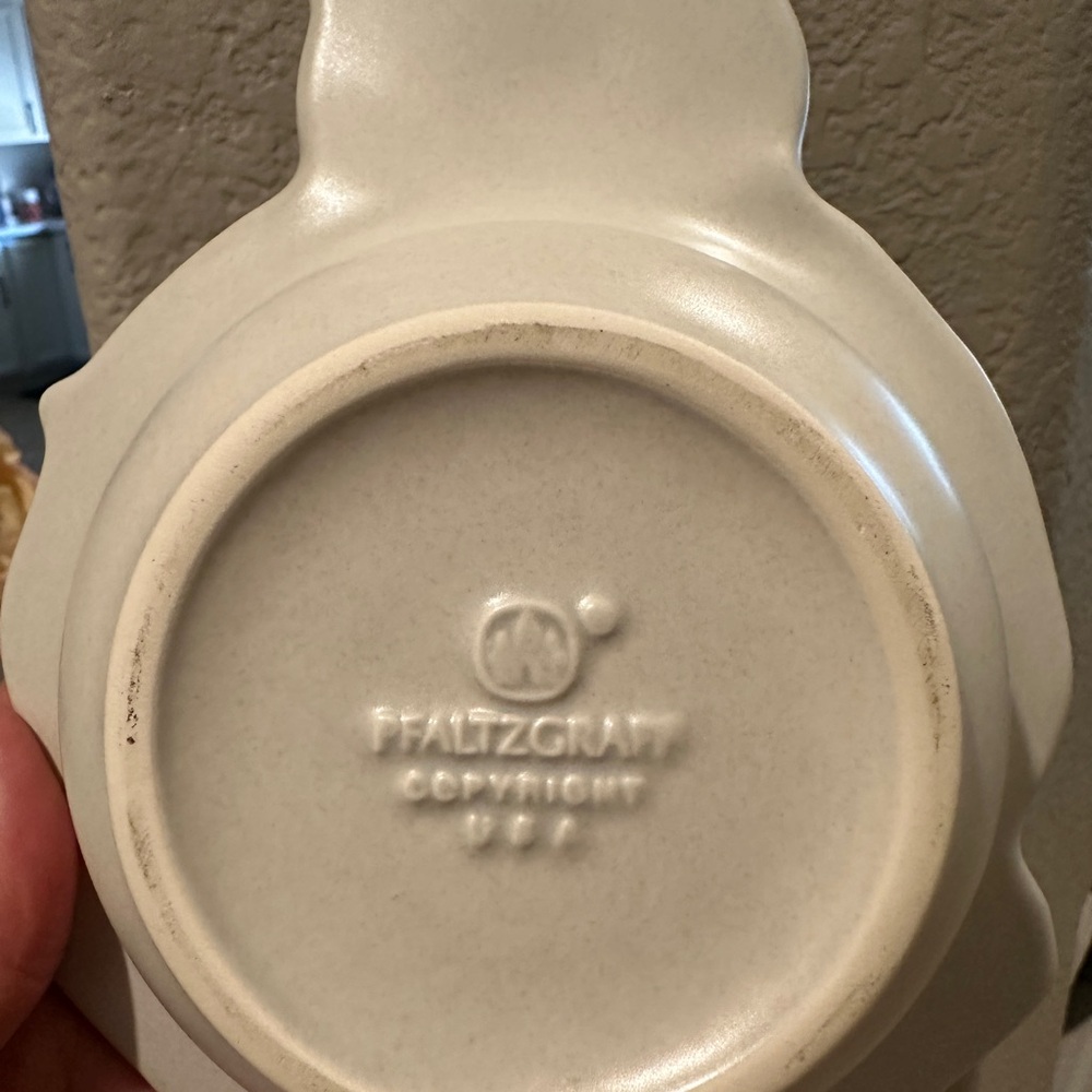 Phaltzgraff Yorktown Kitty Ceramic bowl - White and Blue - Picture 2 of 2